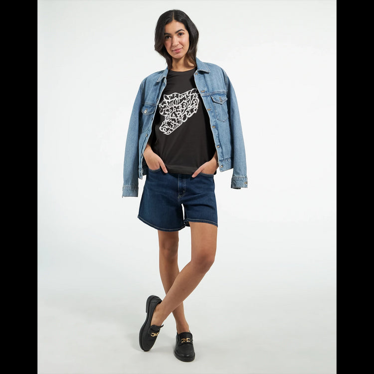 Statement t-shirt with Syria map design in intricate calligraphy, ideal for artistic streetwear, global fashion trends, and culture-forward wardrobes. Made with eco friendly materials and tailored fit.